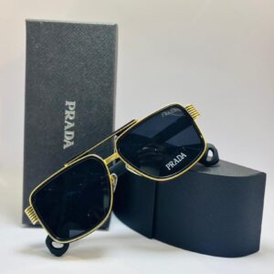 Lunette de Soleil Prada