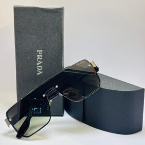 Lunette de Soleil Prada