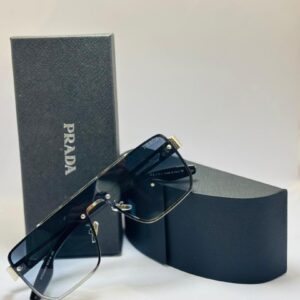 Lunette de Soleil Prada